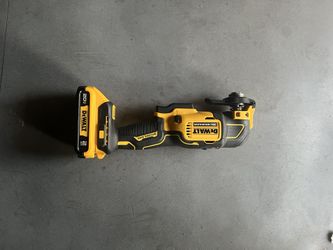 DEWALT ATOMIC 20V MAX Lithium-Ion Cordless Oscillating Tool