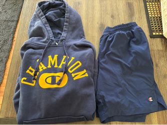 Men’s champion hoodie and shorts, size M
