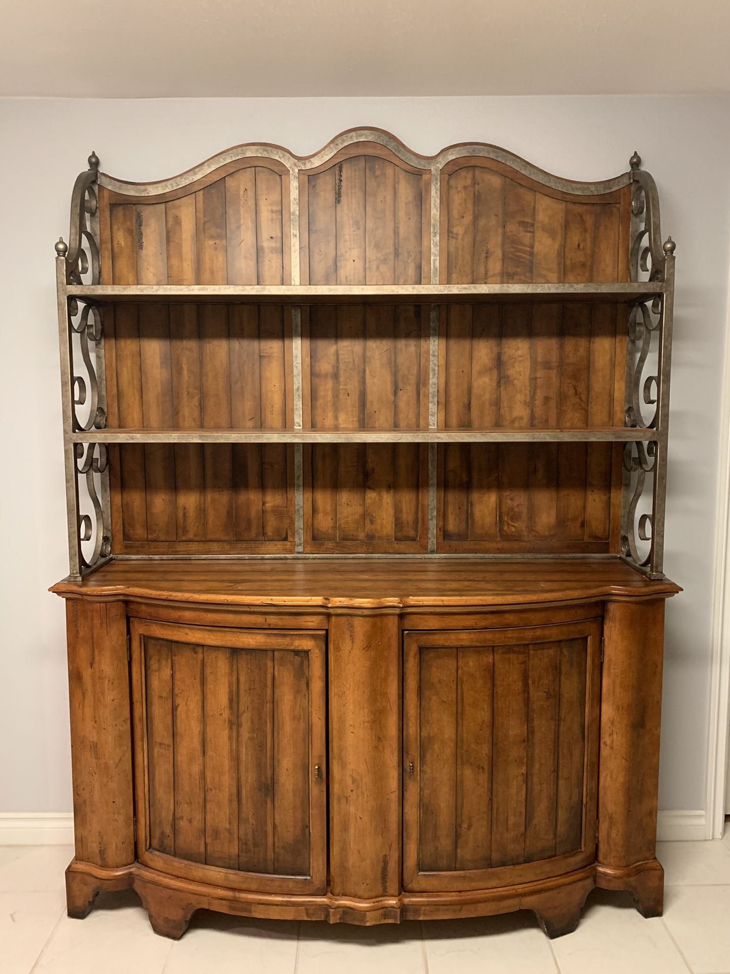 Luxury Century Furniture Beautiful Wood Hutch, Credenza, Storage, Shelves