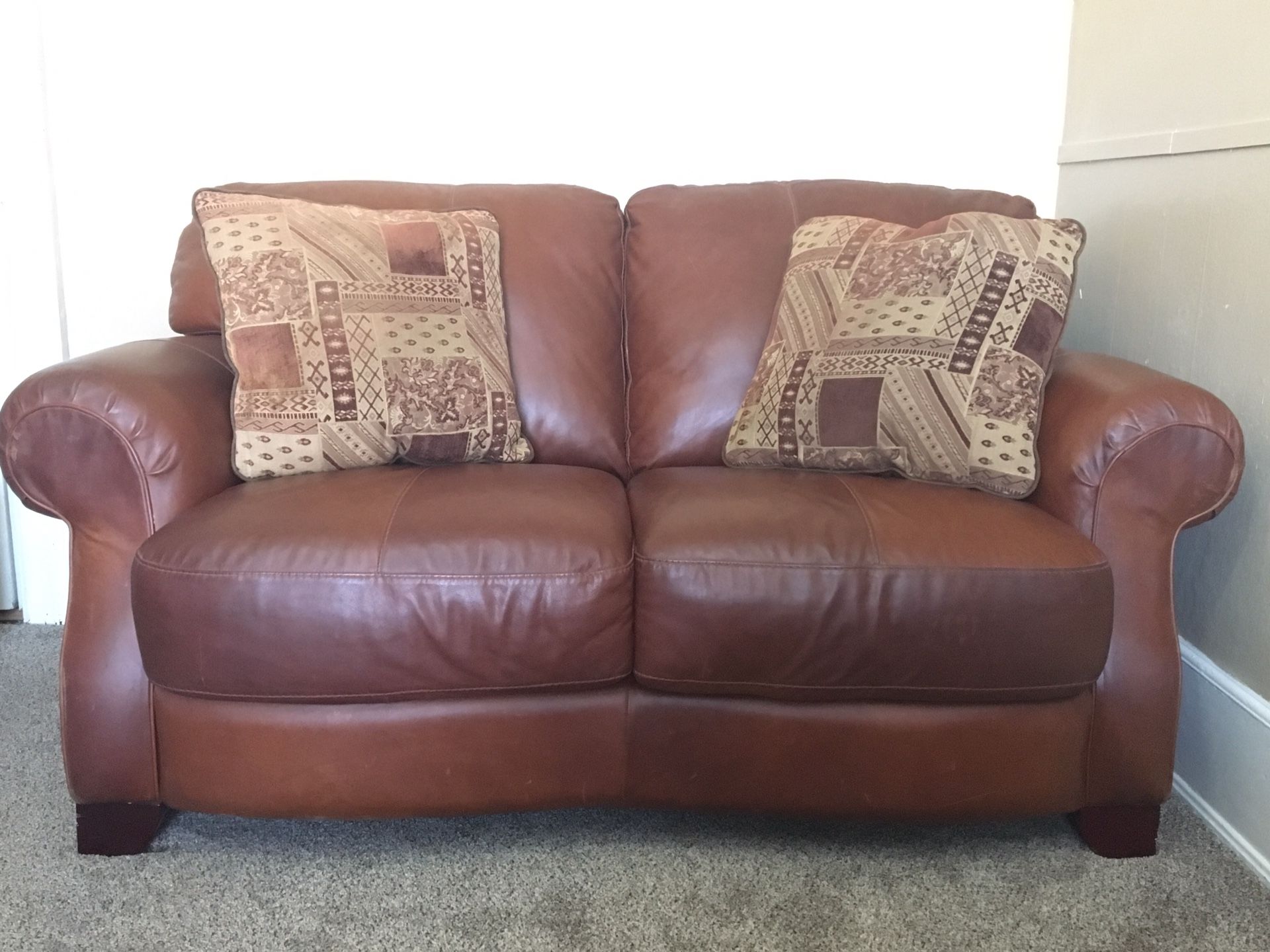 Natuzzi Leather Loveseat/Couch/Sofa