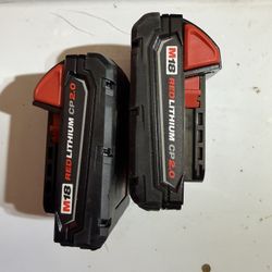 2 batteries milwaukee 