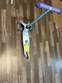 3 wheel toddler Bluey scooter