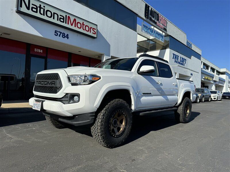 2017 Toyota Tacoma TRD Sport