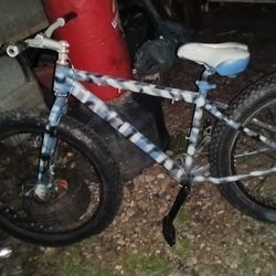 Big Tire Mountain Bike With Electric Motor In Back Wheel