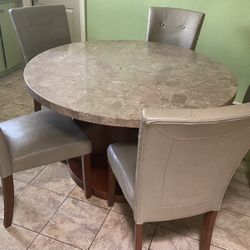 Dining Table With 5 chairs 