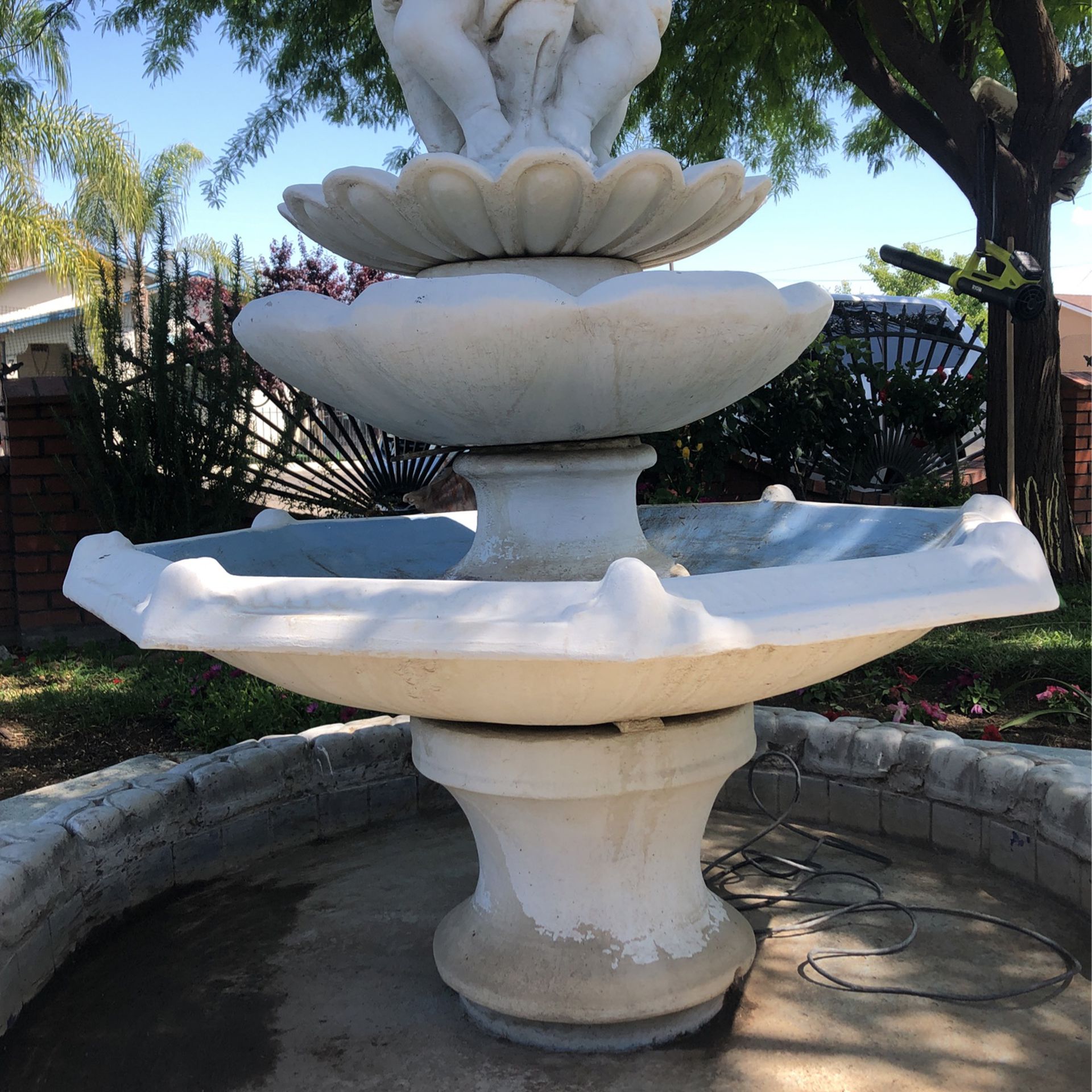 WATER FOUNTAIN 7FT TALL