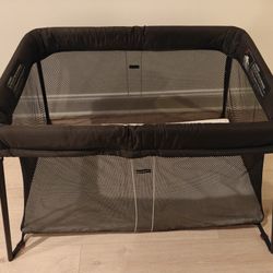 Baby Bjorn Travel Crib 