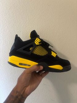 Jordan 4 Thunder