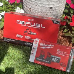 Milwaukee Saw & Battery Pack