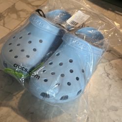 NEW crocs Women’s 10 (Mens 8)