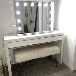 Vanity Mirror Set