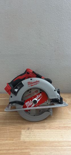 M18 18V Lithium-Ion Brushless Cordless 7-1/4 in. Circular Saw (Tool-Only)