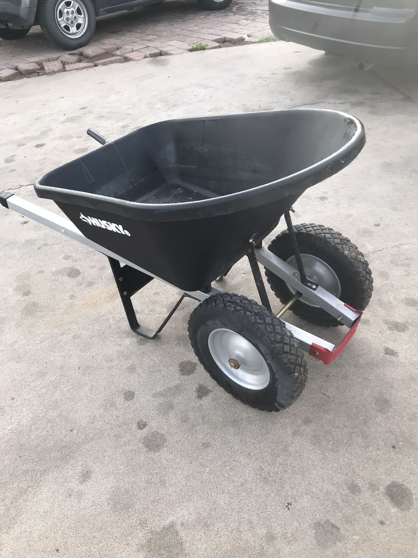 Husky Wheel Barrel 