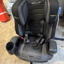 Graco Nautilus 65  3-in-1 harness booster car seat. 