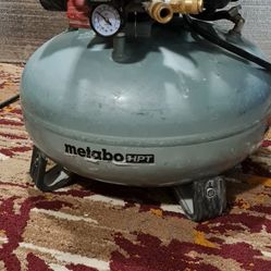 Metabo compressor. Works great, like new.