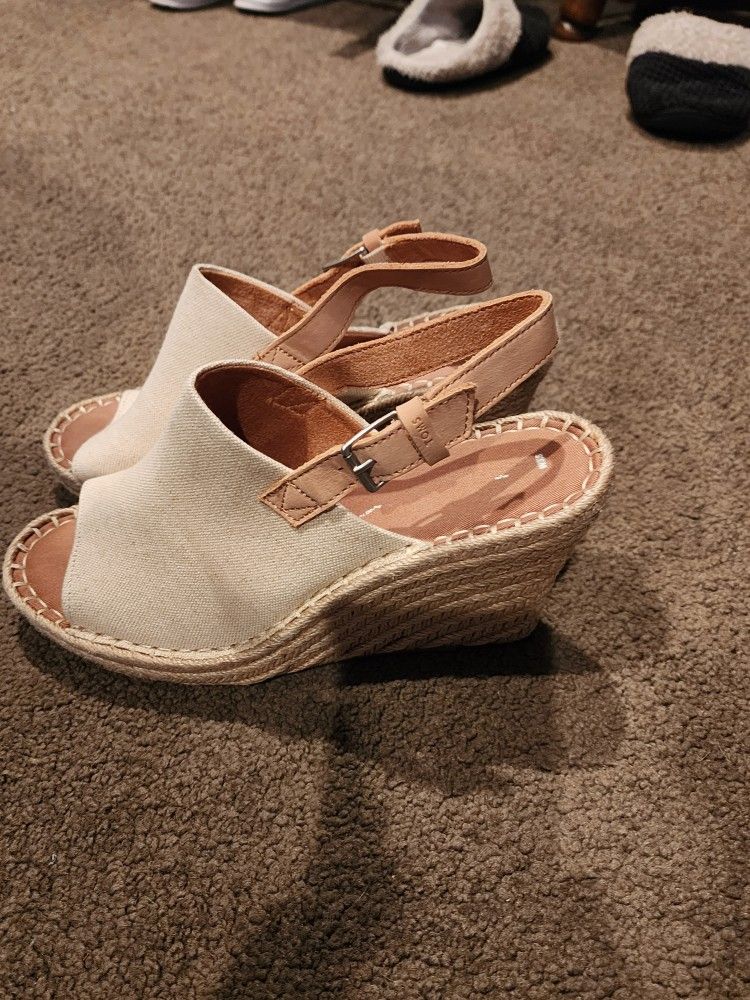 Tom's Wedge Sandles