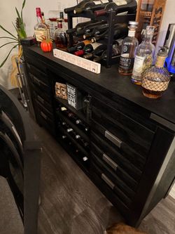 Dinning Room Table with Matching Bar