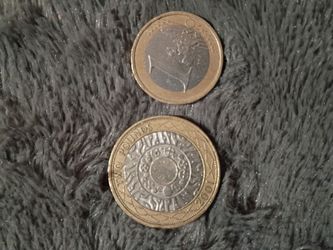 Moneda 2 libras Reino Unido 2001 moneda 1 € 2002