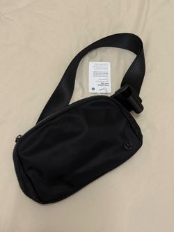Lululemon Everywhere Belt Bag