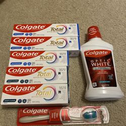 5 Colgate Toothpastes With Toothbrush And Mouthwash
