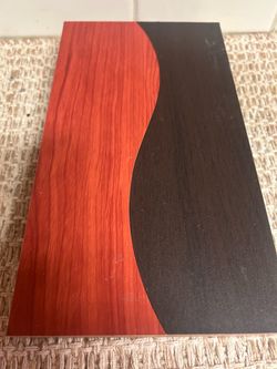 Two-Tone Wood Block Red and Black