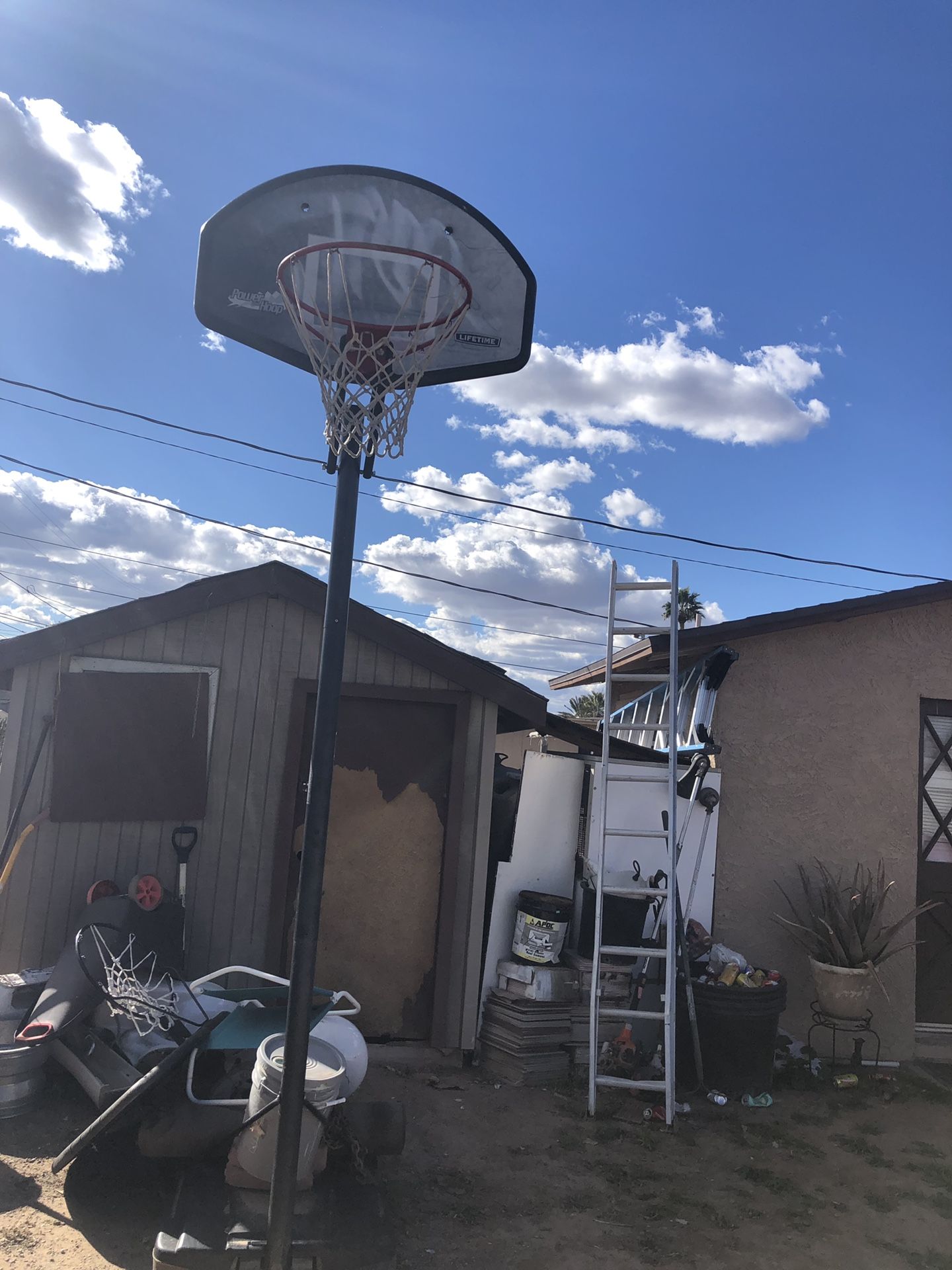 Basketball hoop