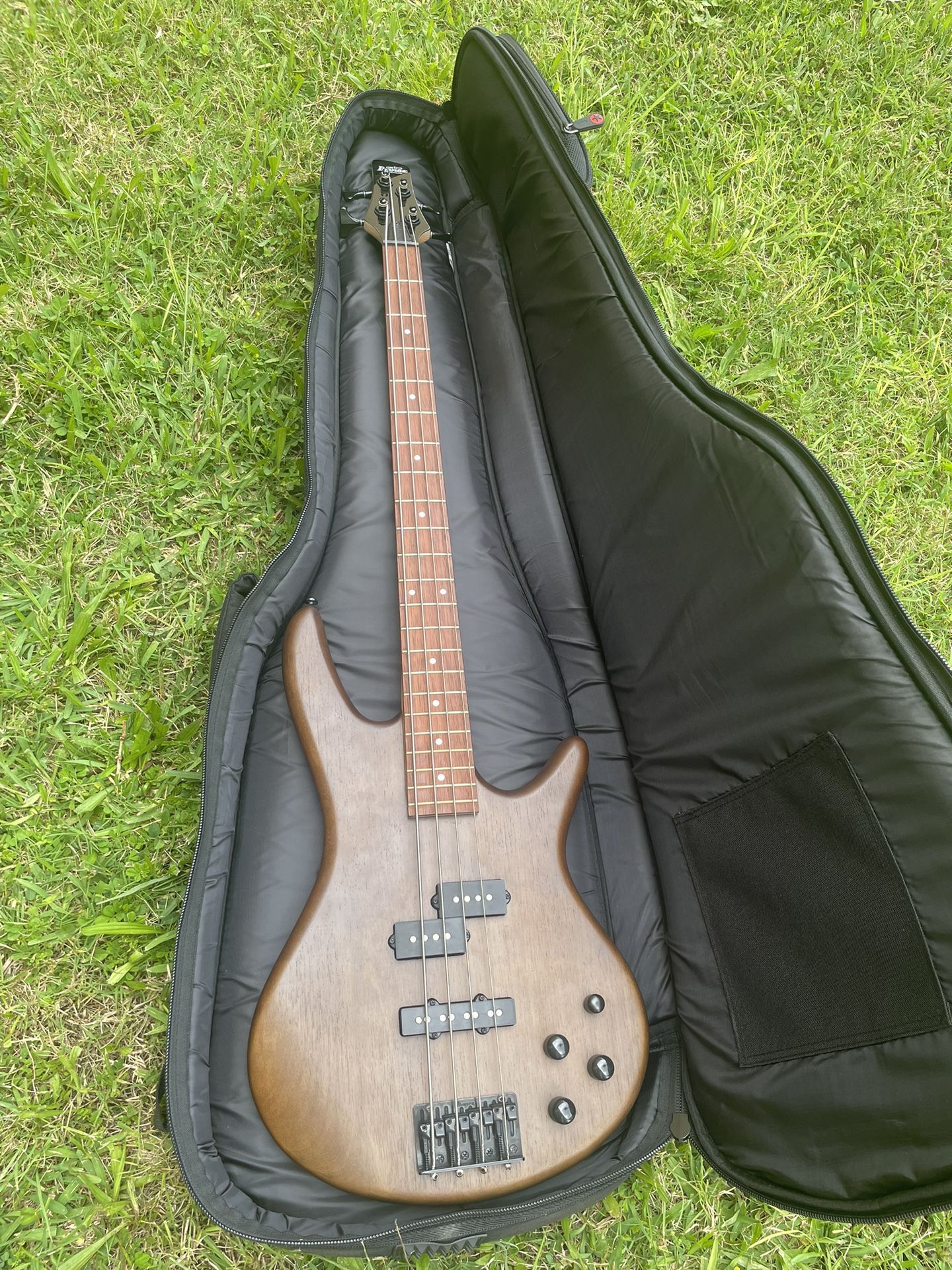Ibanez Electric Bass (GSR200)