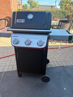 2025 Weber Spirit E- 325 Natural Gas ,3 burner.