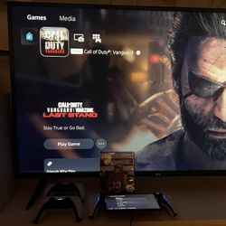 Ps5 With 2 Controllers + Ps Portal & 1 Game