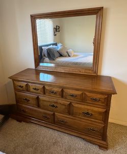 Dresser & 2 Nightstands