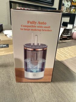 Automatic Makeup Brush Cleaner – Brand New in Box