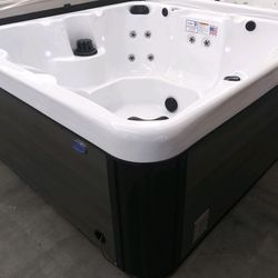 NEW 2024 Cal Spas PZ-620B Hot Tub - INCLUDES Delivery and Warranty!
