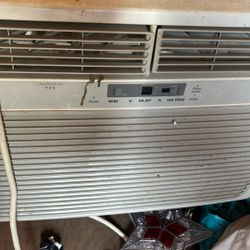 Air conditioning works good