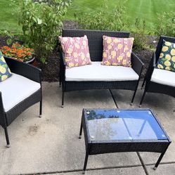 Patio Furniture Set With Pillows 