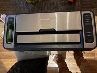 Food saver vacuum sealer