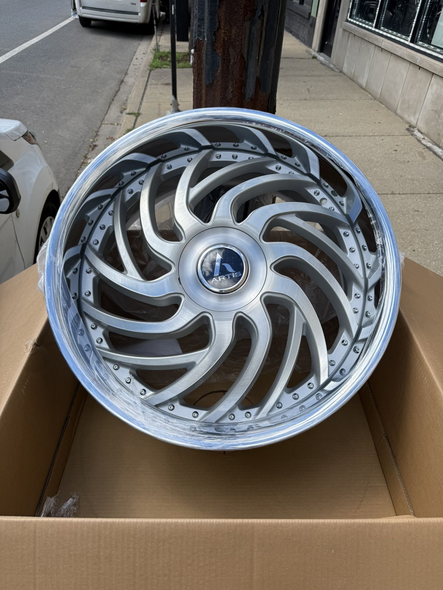 New Artis Big Floating Cap 22”-26” 5 And 6 Lug Vehicles No Credit Needed Financing Payment Plans  
