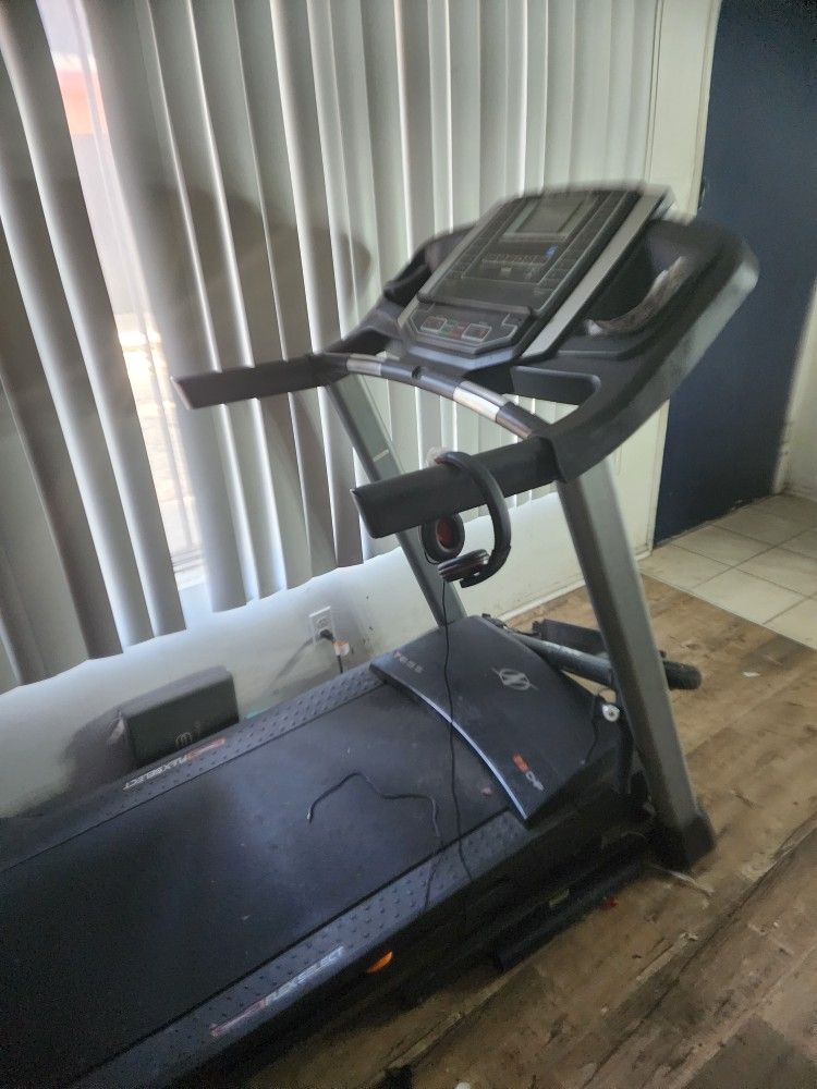 Used Treadmill Needs Emergency Magnet