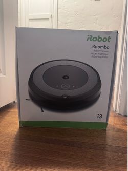 USED iRobot Roomba i3 Vacuum