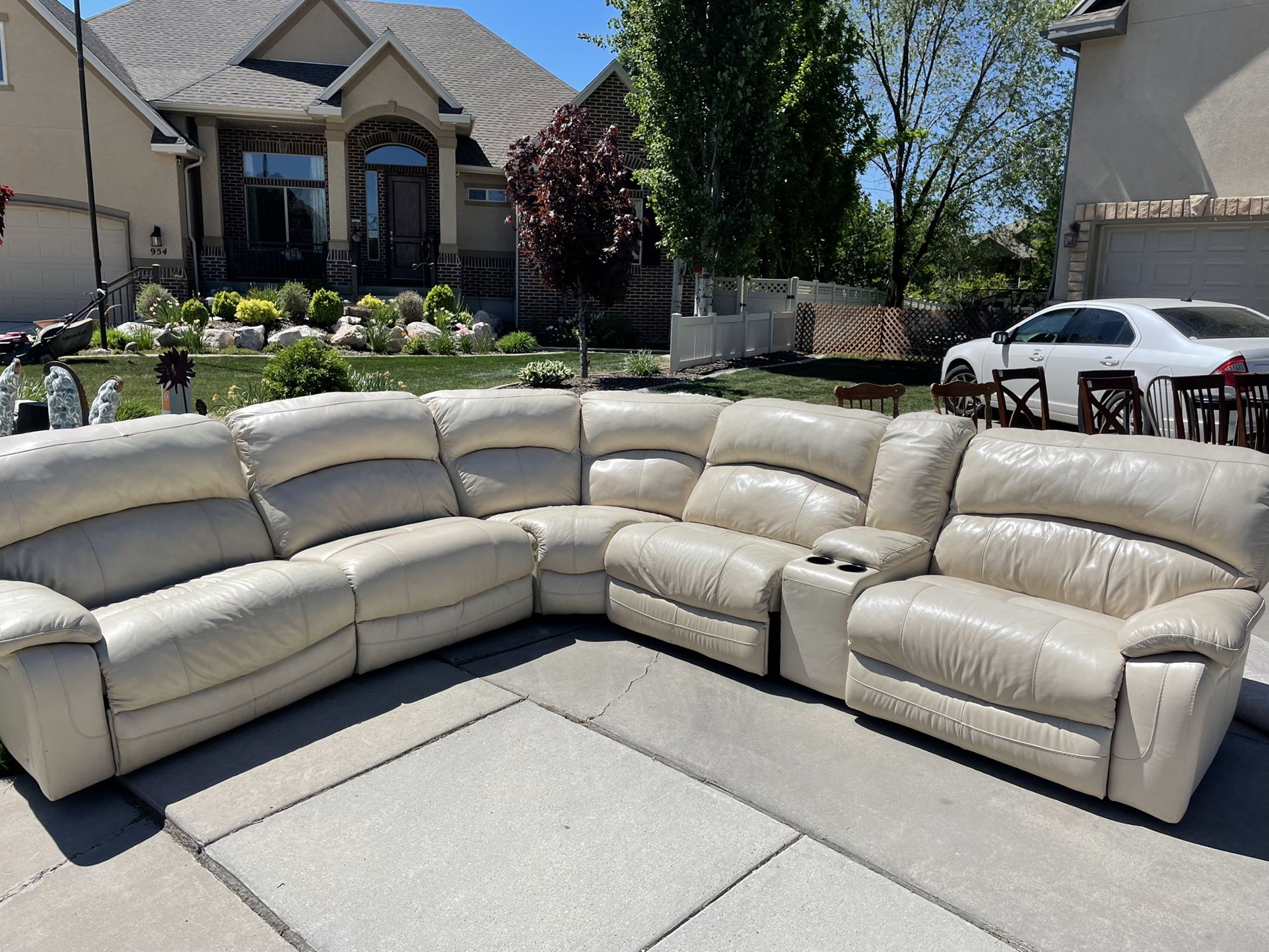  Six Piece Couch. Two Electric Recliners 