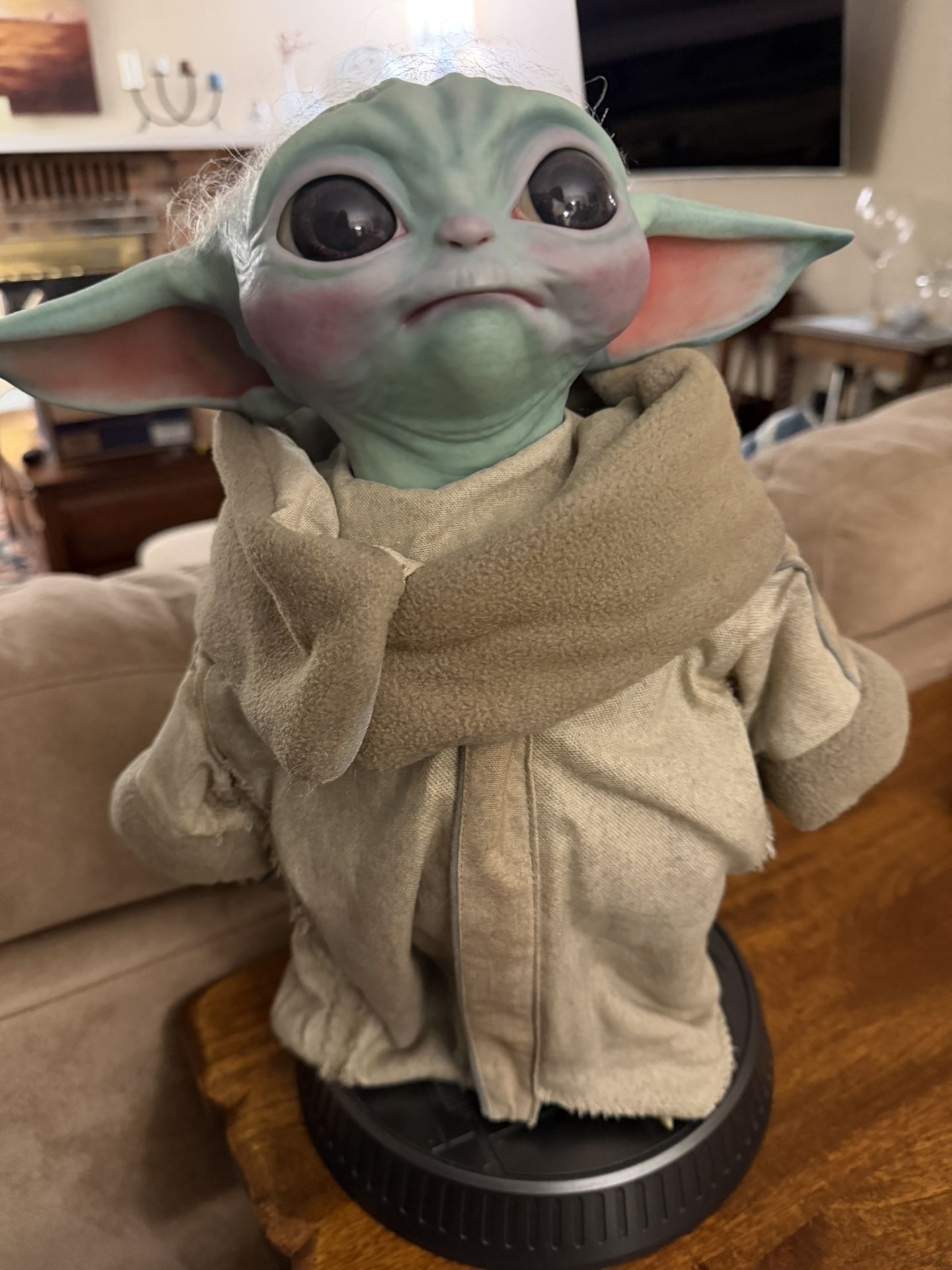 Sideshow Collectibles Life-Size Grogu (The Child / Baby Yoda) – 1:1 Statue