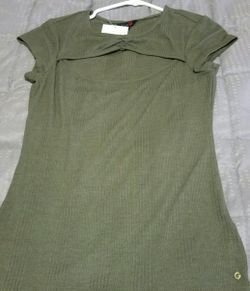 Brand New Medium Guess blouse