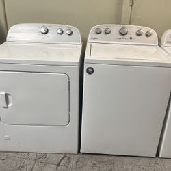 Whirlpool Top Load Washer With Agitator And Gas Dryer Set
