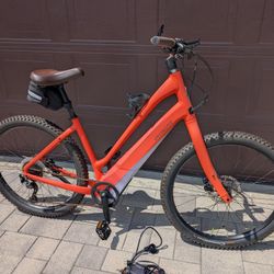Specialized Como Electric Bike Size L