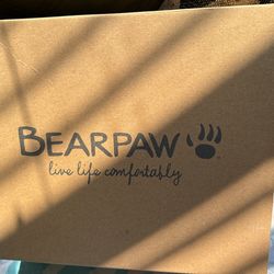 Ladies Bear Paw Waterproof Boots Size 6