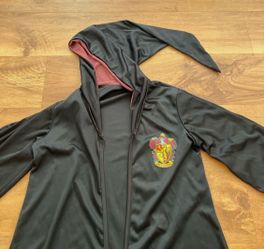 FAST SALE! $10 - NEW! Official Harry Potter Kids Robe (Medium)