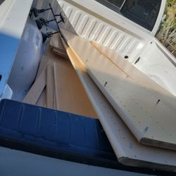 Shelving with Pins Free