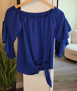 Off Shoulder Blouse Size Medium