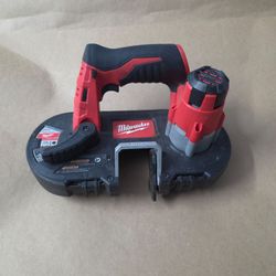 Milwaukee  Bandsaw