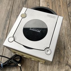 Nintendo GameCube w / 50 GAMES on SD CARD + Bluetooth + PiccoBoot [ Details Below ].