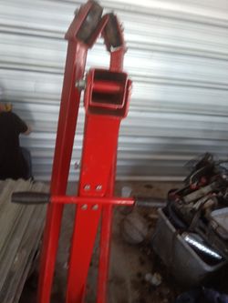 Red Steel Engine Hoist Cherry Picker
